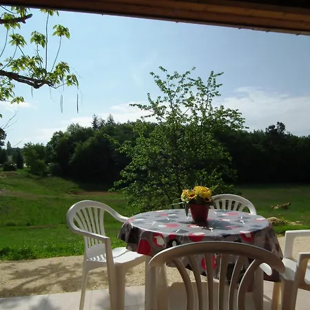 Chalet Quiet Dordogne Escape