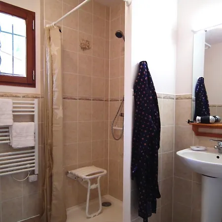 Quiet Dordogne Escape Chalet *