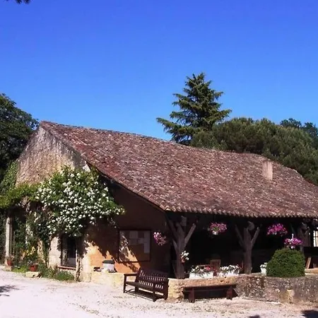 Quiet Dordogne Escape Chalet *